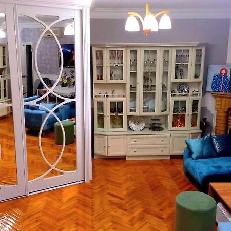 Central Apartment "Ameliya" Baky Esterno foto