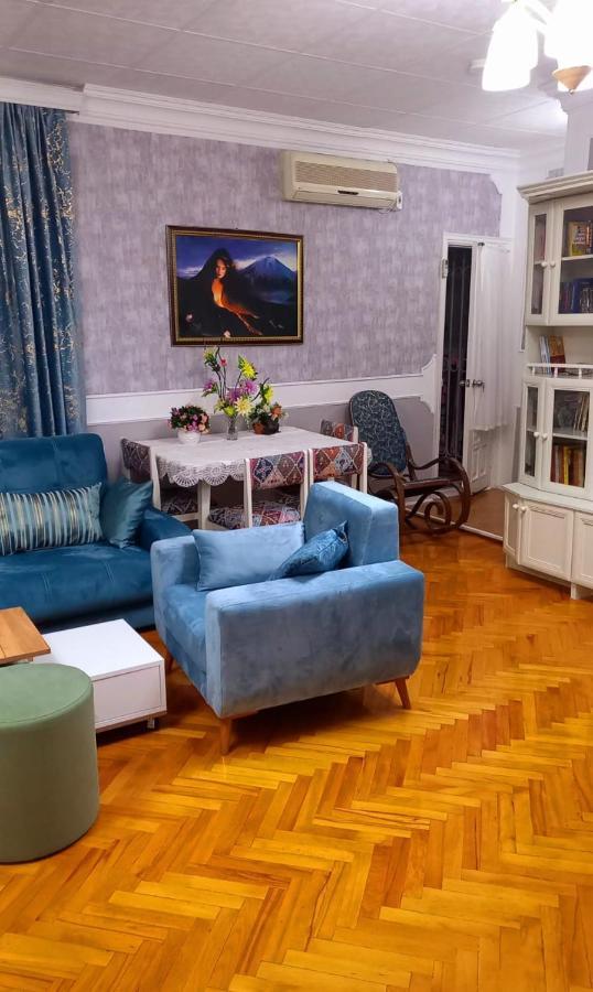 Central Apartment "Ameliya" Baky Esterno foto