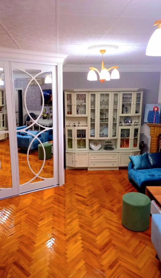 Central Apartment "Ameliya" Baky Esterno foto